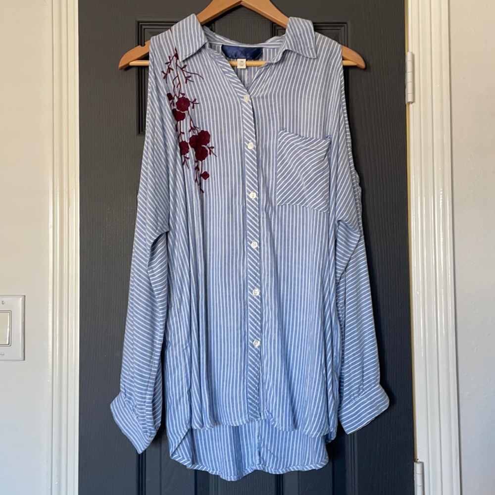 -long sleeved stripped blue/white shirt/small dress with cutout shoulders